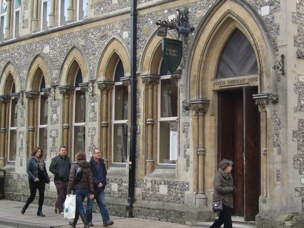 Broadway, Winchester