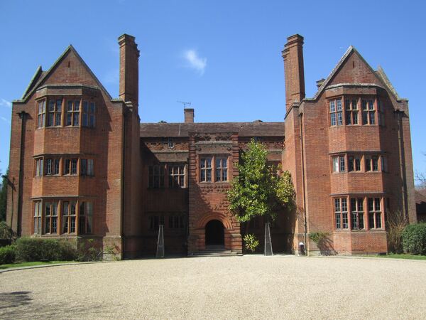 New Place, Shirrell Heath