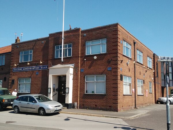Totton Conservative Club, Totton