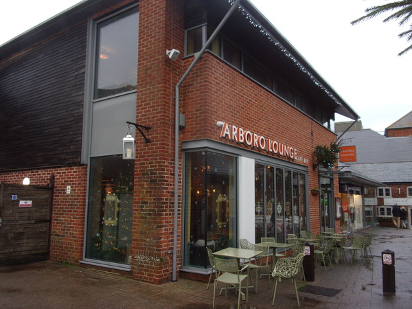 Arboro Lounge, Ringwood